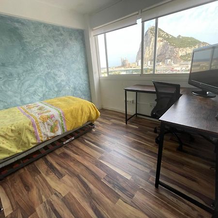 Closest Room To Gibraltar Border La Línea de la Concepción Exteriör bild